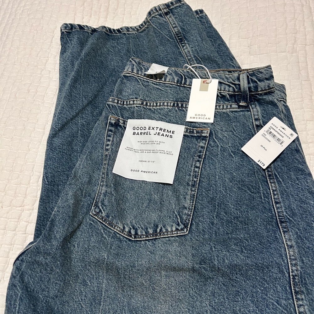 Good American Plus Size Extreme Barrel Jeans NWT